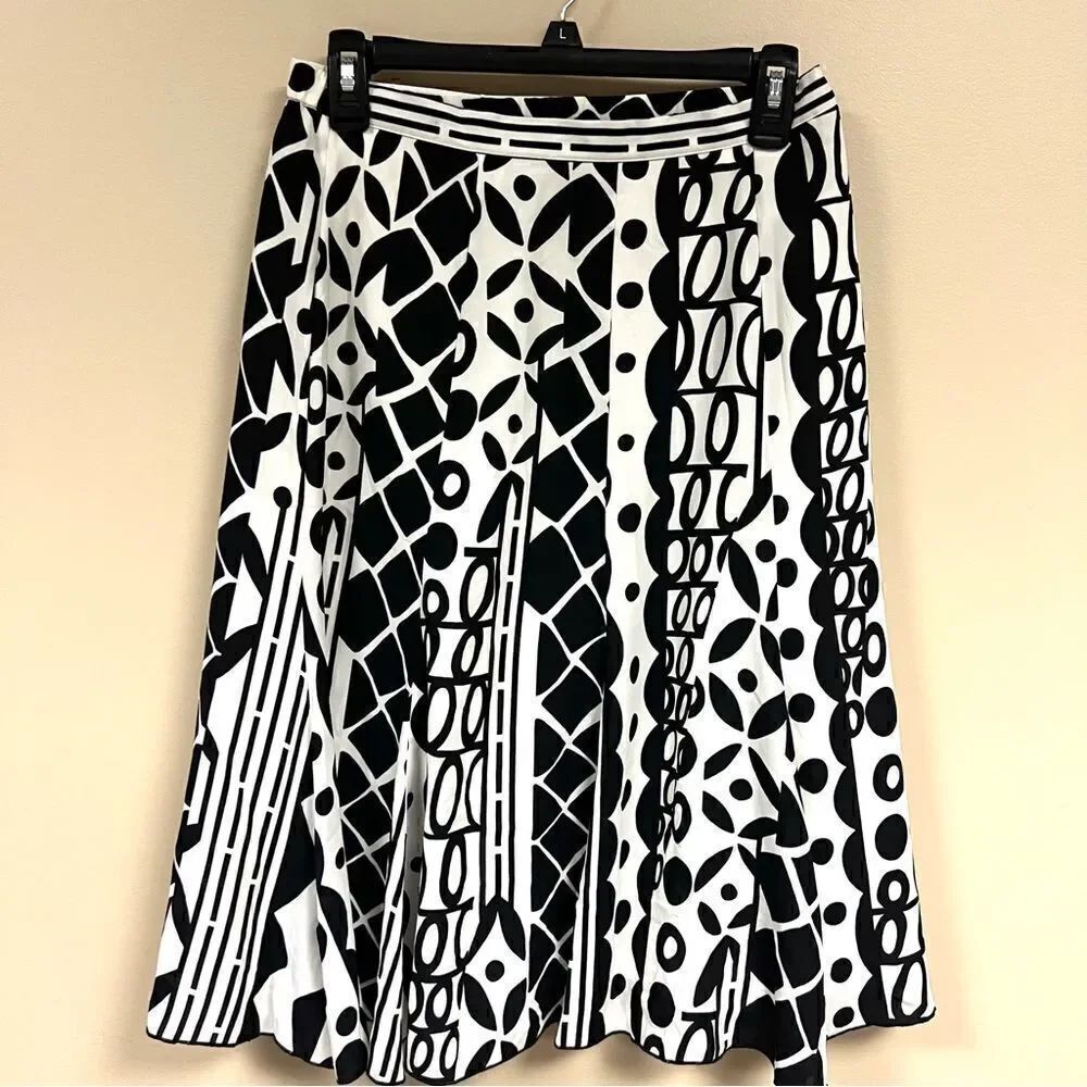 Susan graver graphic print a line midi skirt Sz S